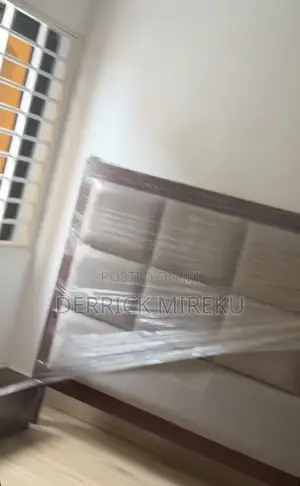 Queen Size Bed Frame Mattress for Sale