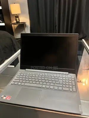 Laptop Lenovo 8GB AMD Ryzen 3 SSD 128GB