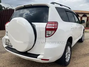 Toyota RAV4 2.5 4x4 2012 White