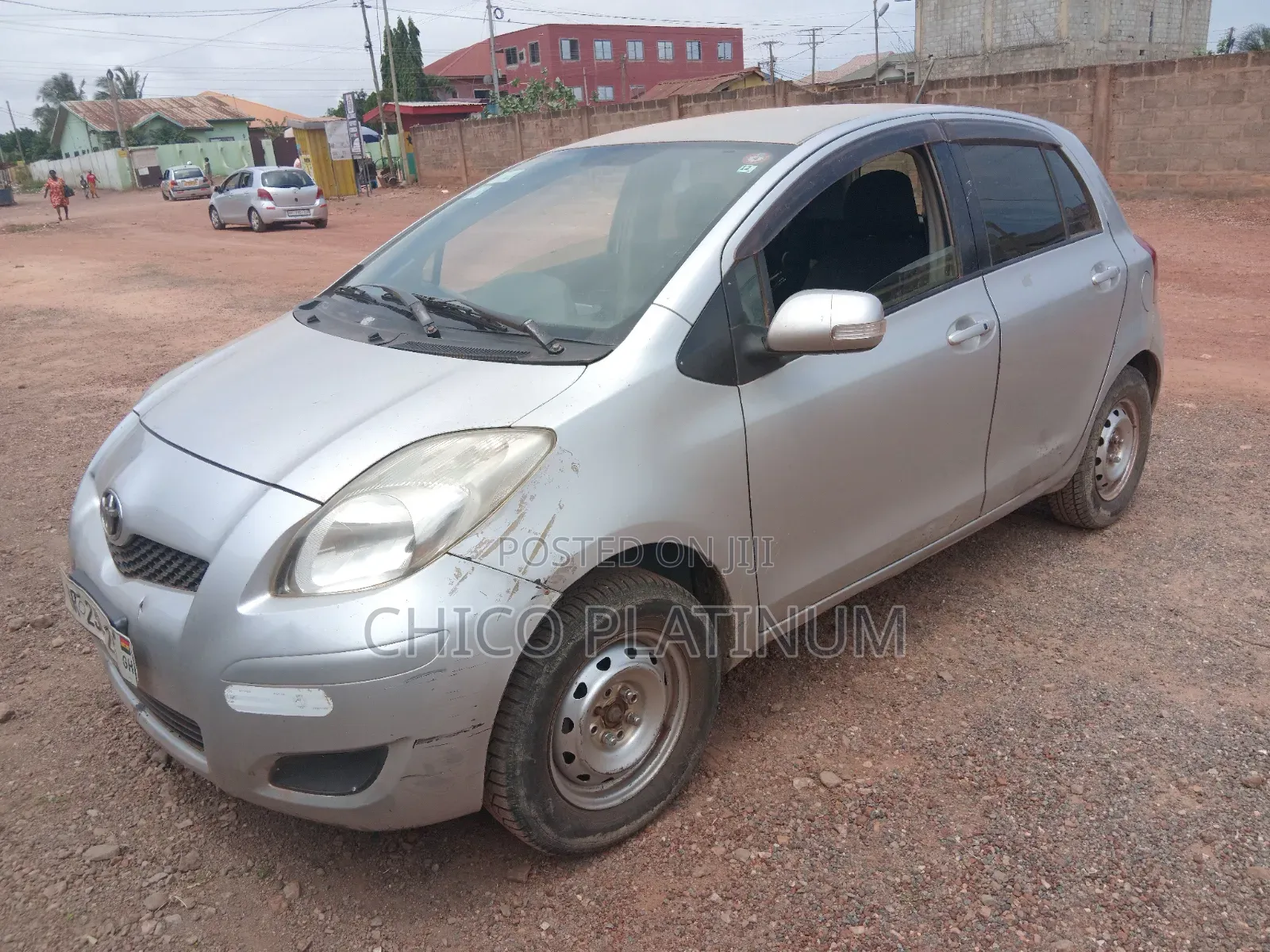 Toyota Vitz 1.0 FWD 5dr 2010 Silver