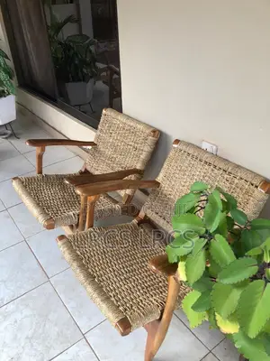 Quality Lounge Chairs (CH25-Inspired)