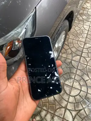 Apple iPhone 11 64 GB Black