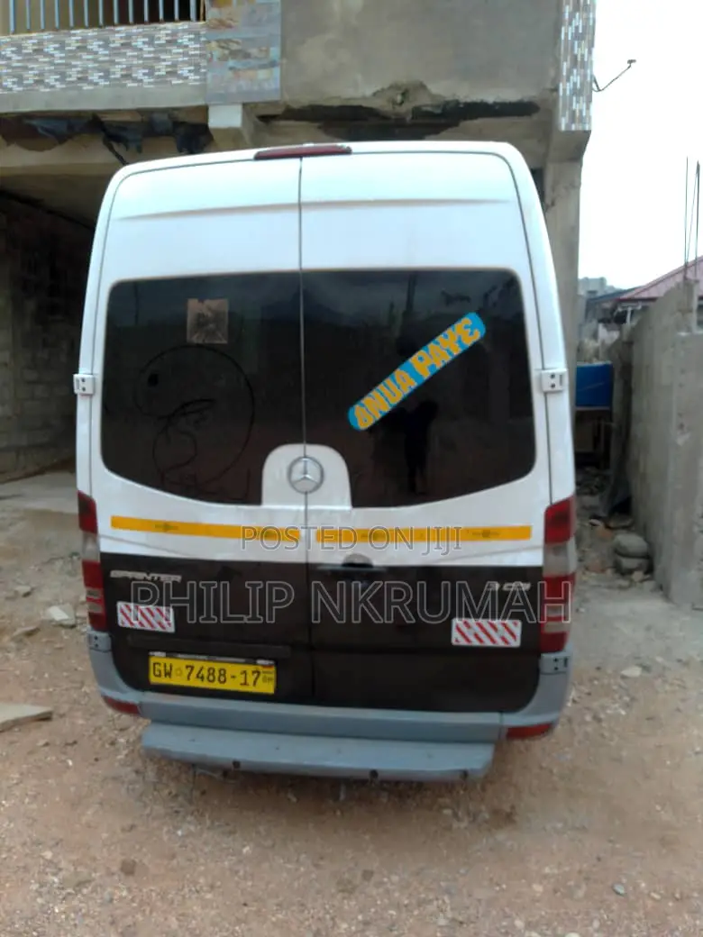 Mercedes-Benz Sprinter 2013 White