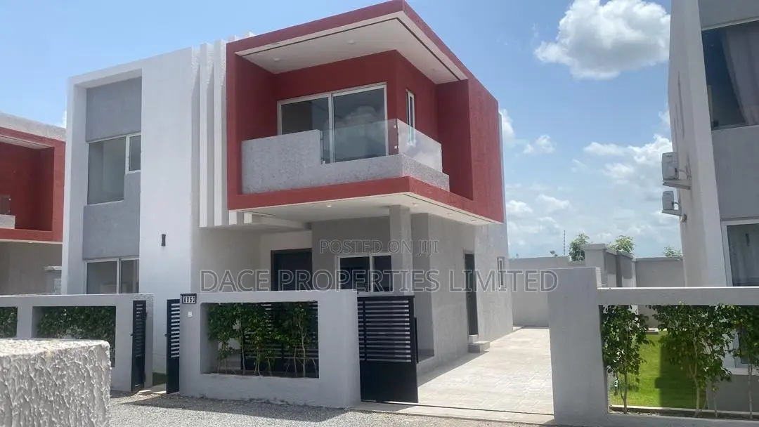 4bdrm Duplex in The Greens Estate, Community 25 for rent