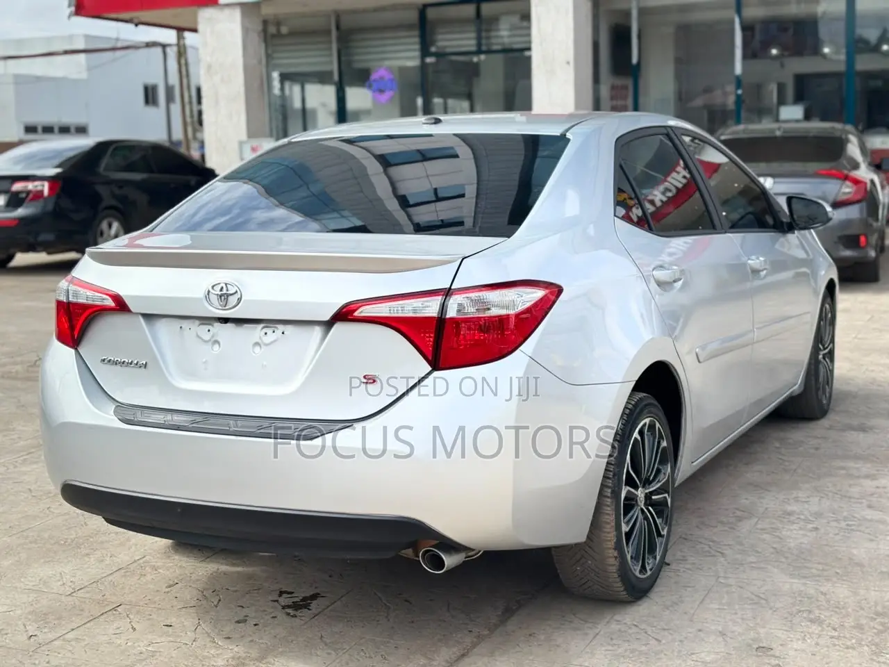 Toyota Corolla S 4dr Sedan (1.8L 4cyl CVT) 2015 Silver
