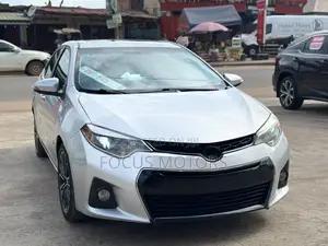 Toyota Corolla S 4dr Sedan (1.8L 4cyl CVT) 2015 Silver