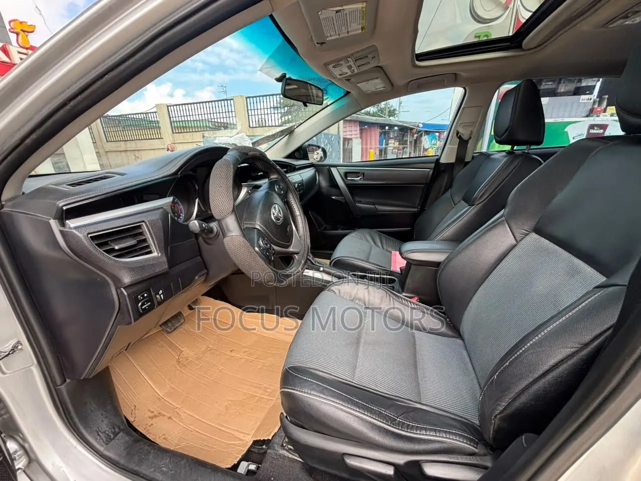 Toyota Corolla S 4dr Sedan (1.8L 4cyl CVT) 2015 Silver