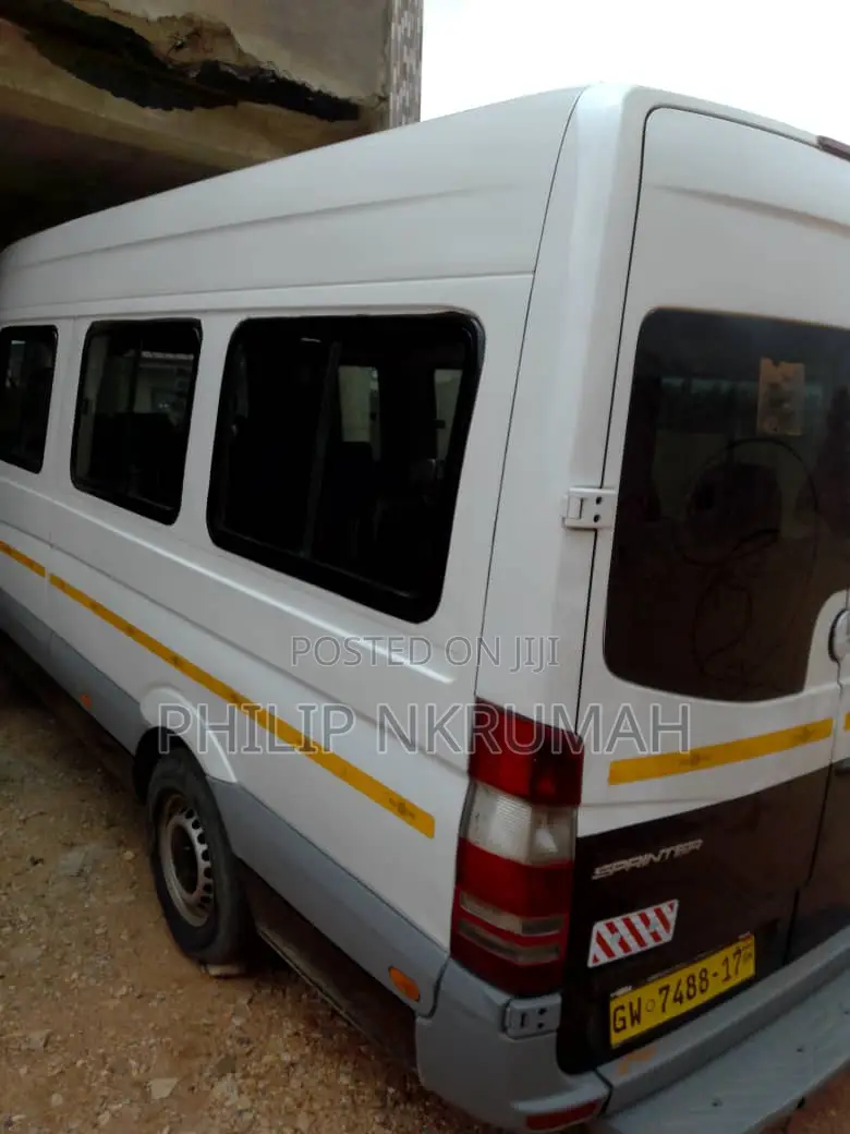 Mercedes-Benz Sprinter 2013 White