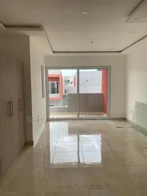 4bdrm Duplex in The Greens Estate, Community 25 for rent
