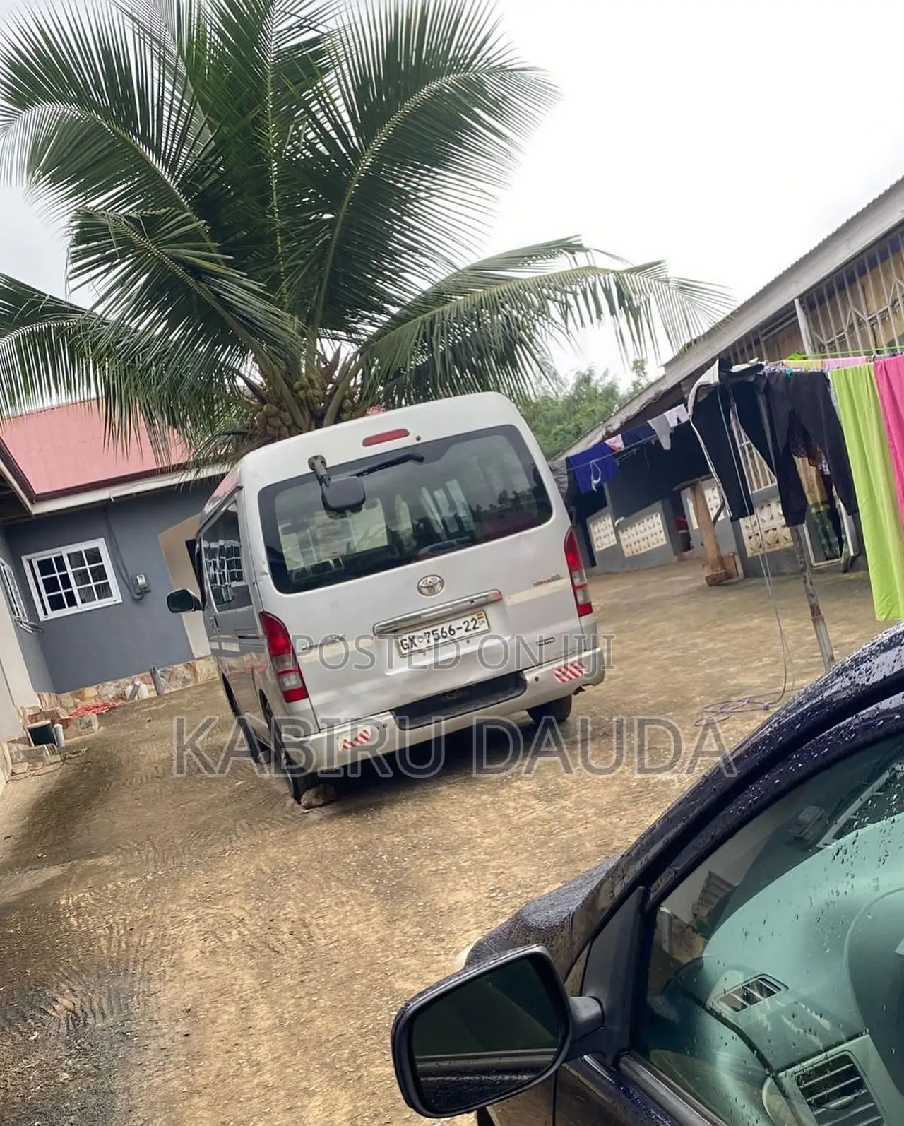 Toyota HiAce 2013 Silver