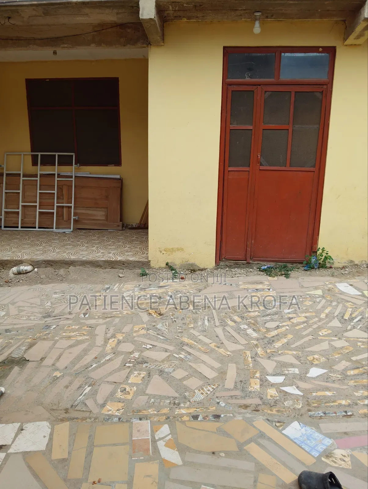 1bdrm Room & Parlour in Vra, Last Stop for rent