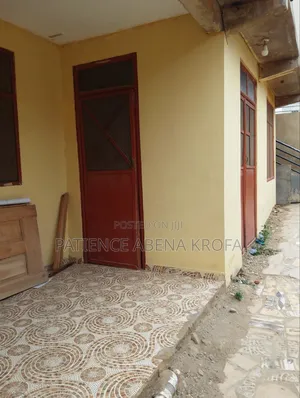 1bdrm Room & Parlour in Vra, Last Stop for rent