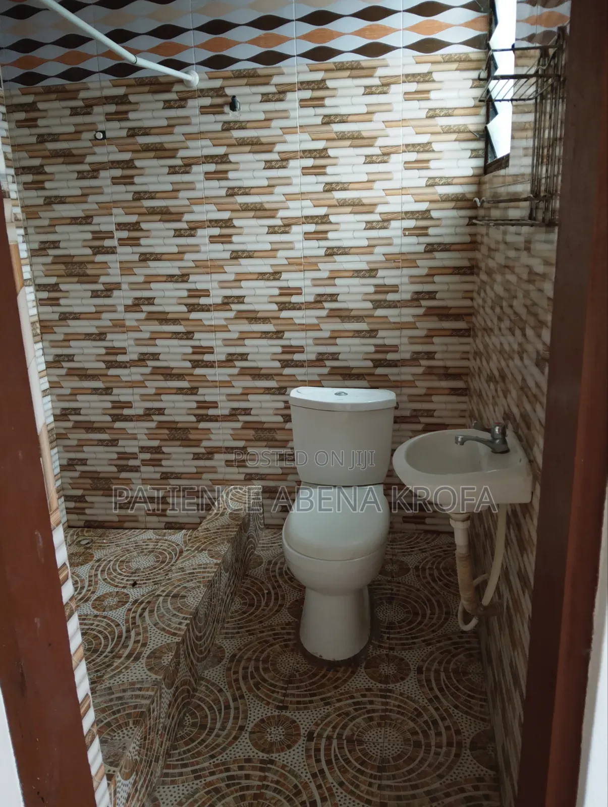 1bdrm Room & Parlour in Vra, Last Stop for rent