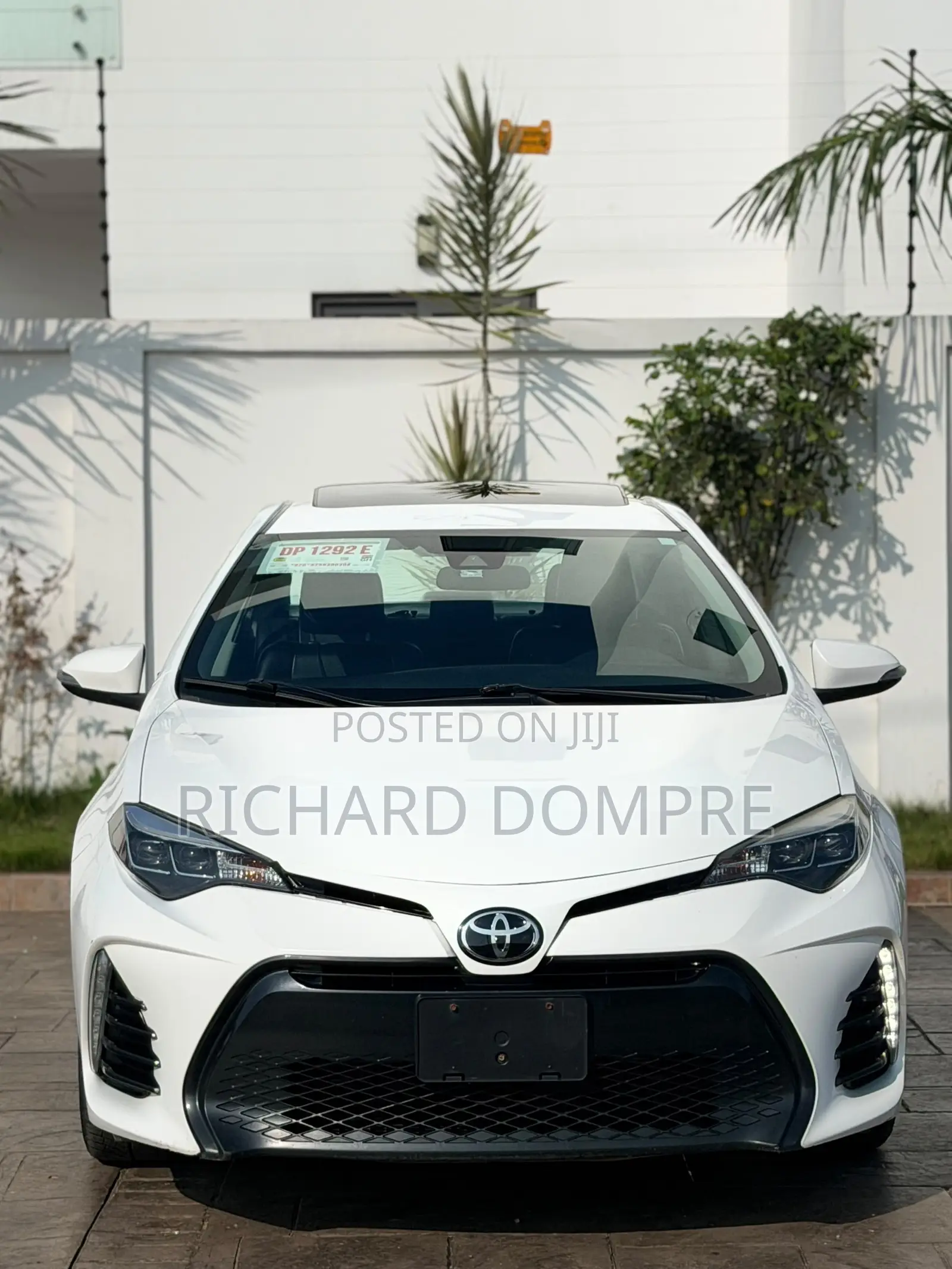 Toyota Corolla SE 4dr Sedan (1.8L 4cyl CVT) 2017 White