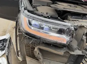 Toyota Land Cruiser LC300 2021 2022 2023 Headlights Pair