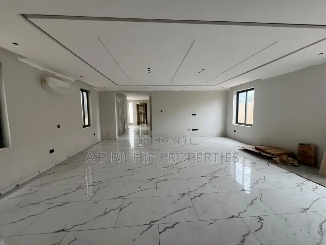 5bdrm House in Ab Richie Properties, Tseaddo for sale