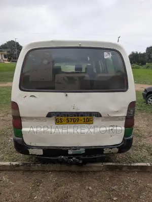 Toyota HiAce 1999