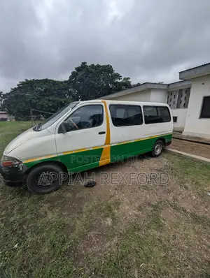 Toyota HiAce 1999