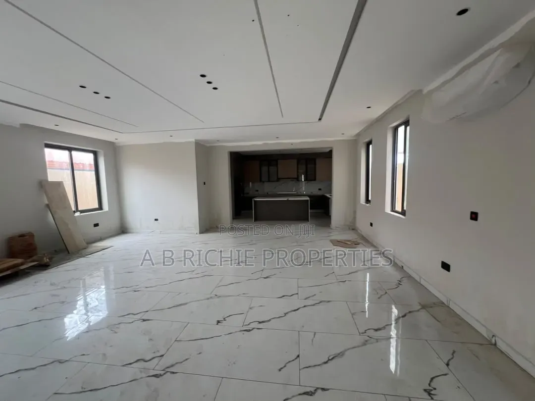 5bdrm House in Ab Richie Properties, Tseaddo for sale