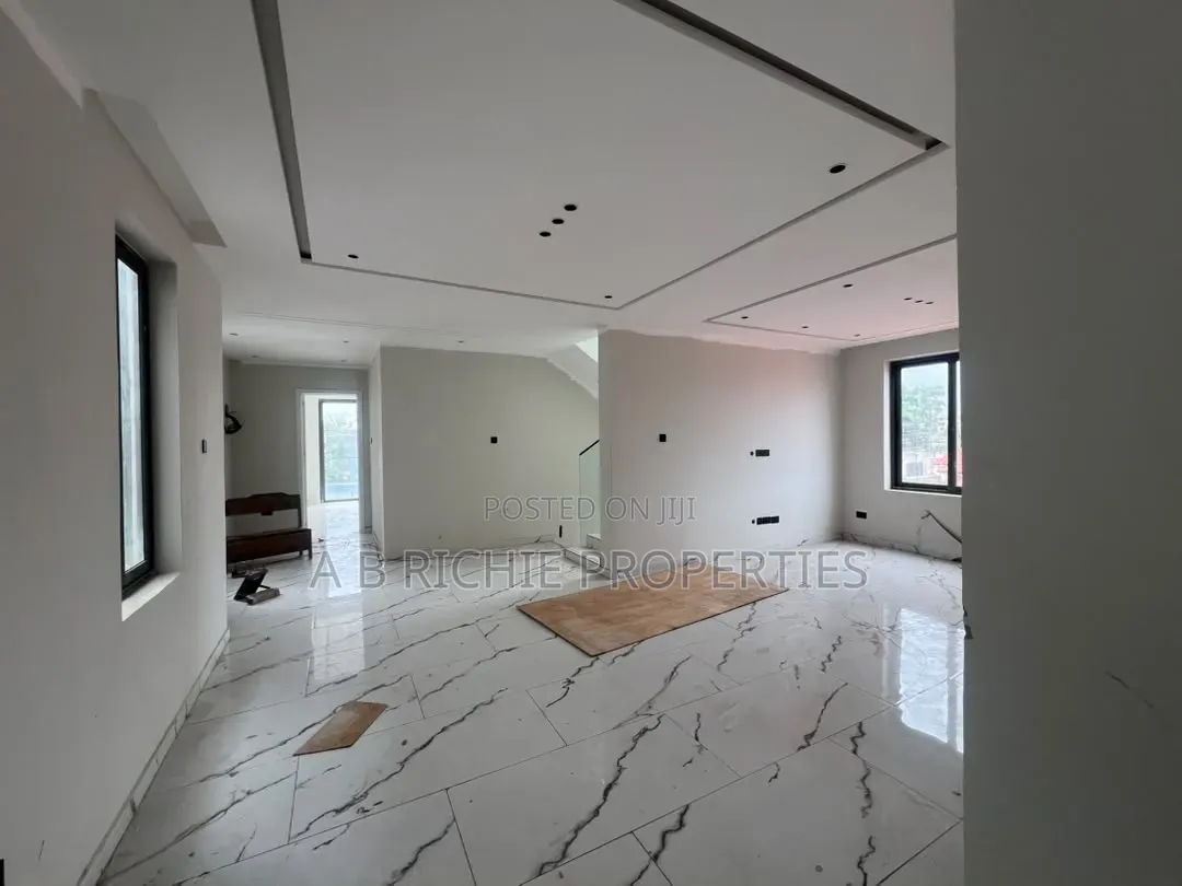 5bdrm House in Ab Richie Properties, Tseaddo for sale