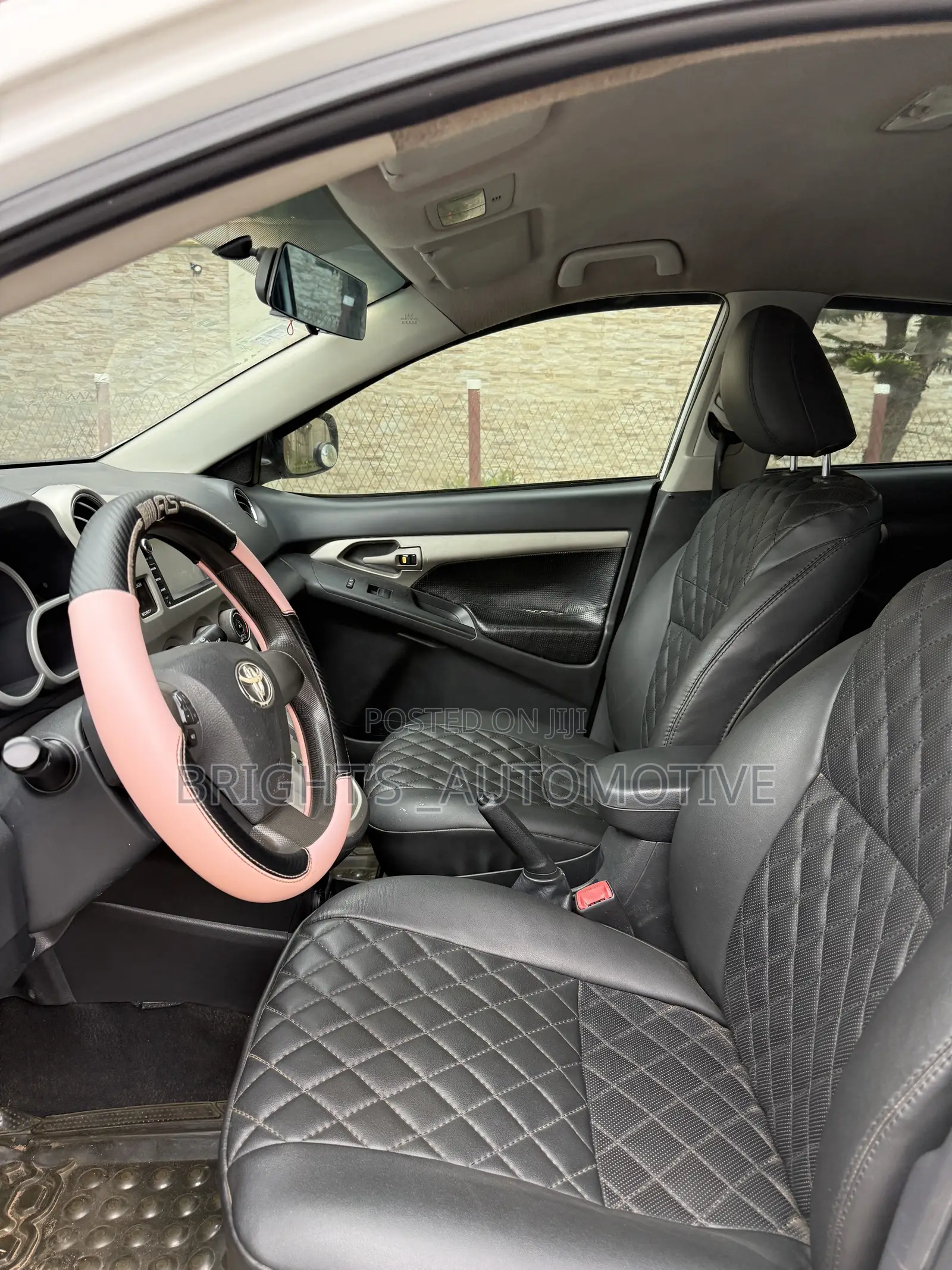 Toyota Matrix L Hatchback FWD (1.8L 4cyl) 2014 White