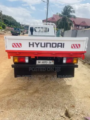 Hyundai Might 2