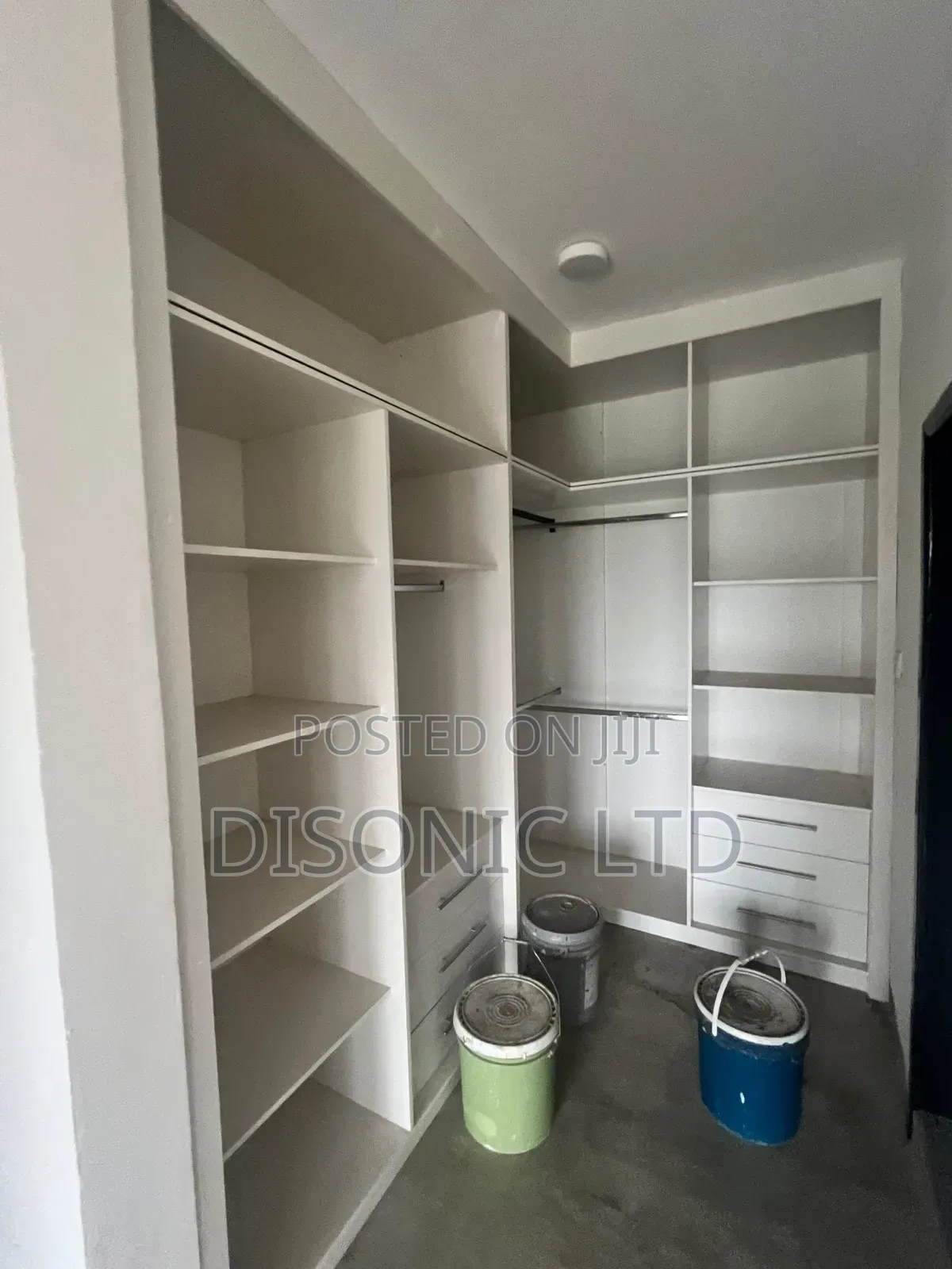 Furnished 4bdrm House in Accra Metropolitan for sale