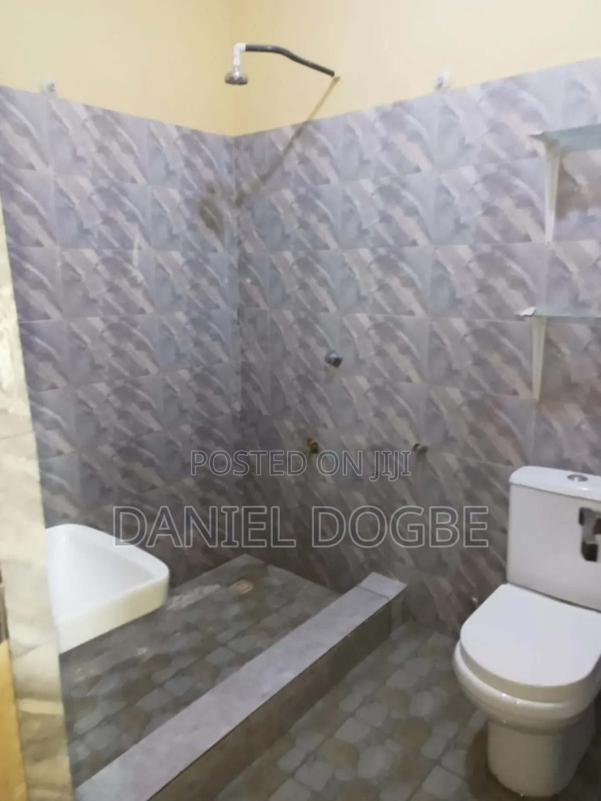 1bdrm Apartment in Etordan, Presby Church Area for rent