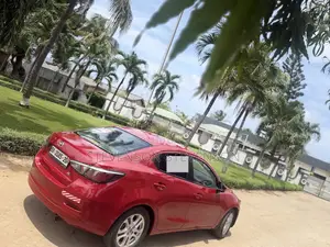 Toyota Yaris 2017 Red