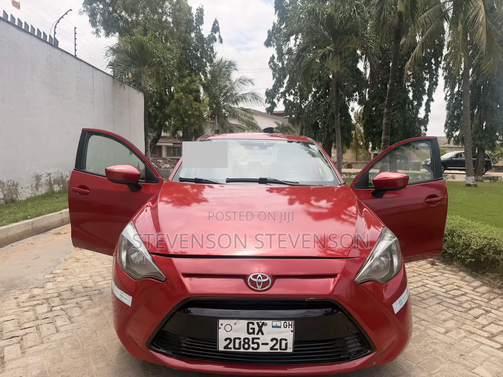 Toyota Yaris 2017 Red