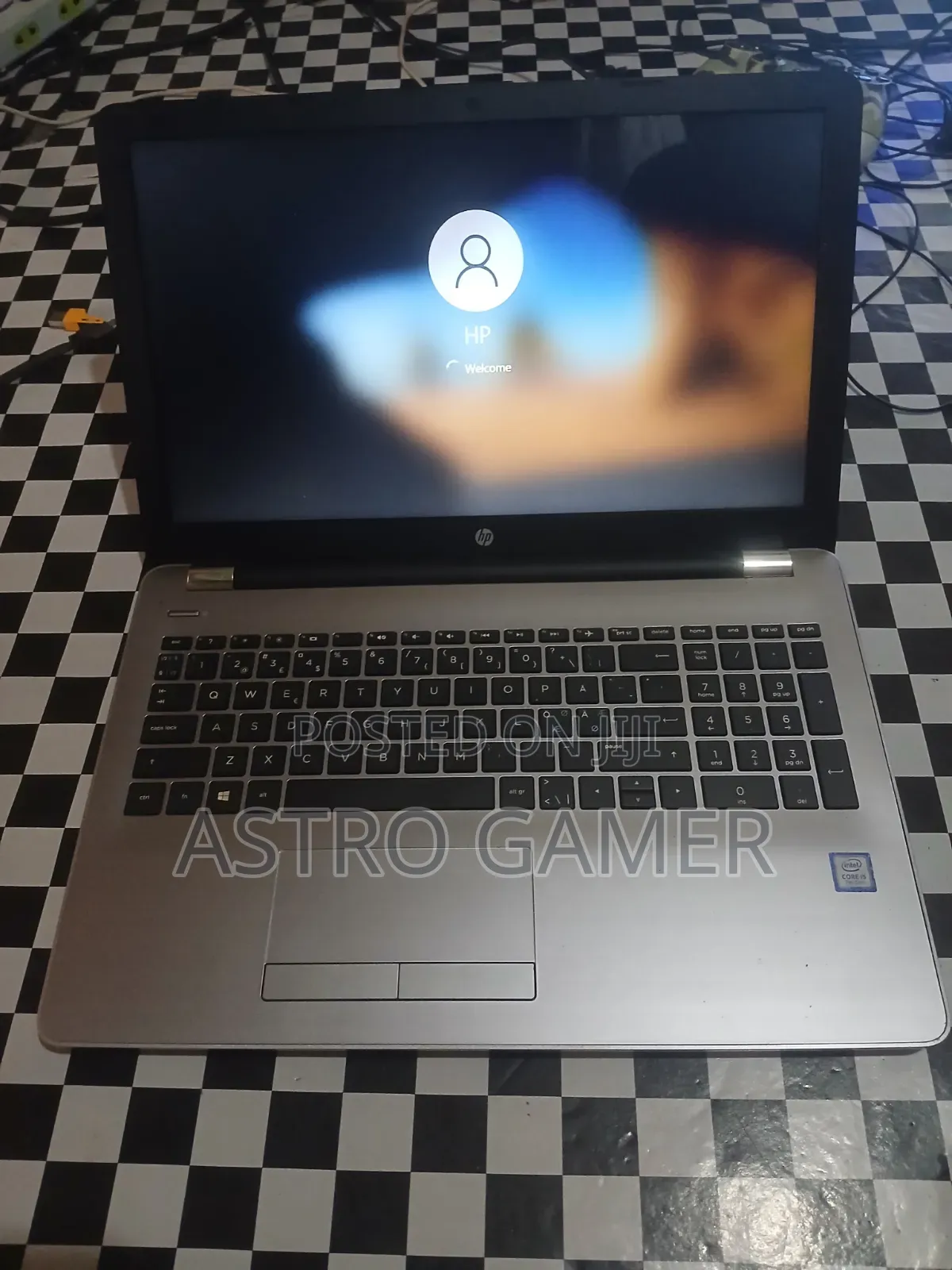 Laptop HP 250 G6 8GB Intel Core i5 HDD+SSD 500GB