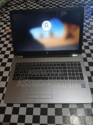 Laptop HP 250 G6 8GB Intel Core i5 HDD+SSD 500GB