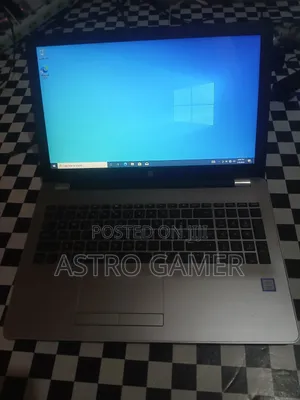 Laptop HP 250 G6 8GB Intel Core i5 HDD+SSD 500GB