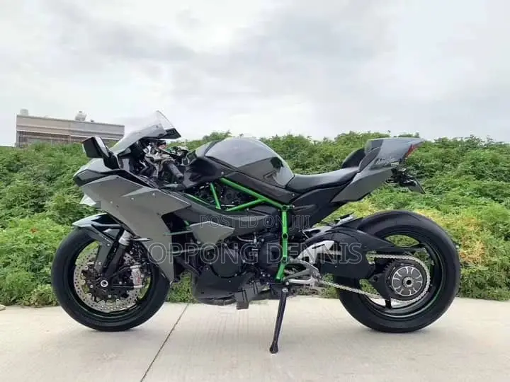 CFMoto 300SR 2025