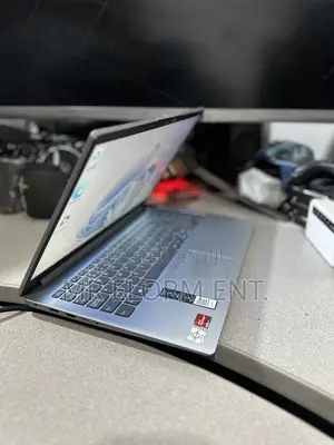 Laptop Lenovo IdeaPad 1 4GB AMD Ryzen SSD 128GB