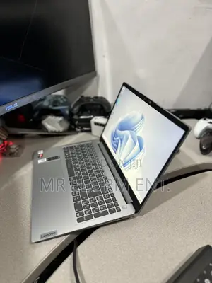 Laptop Lenovo IdeaPad 1 4GB AMD Ryzen SSD 128GB
