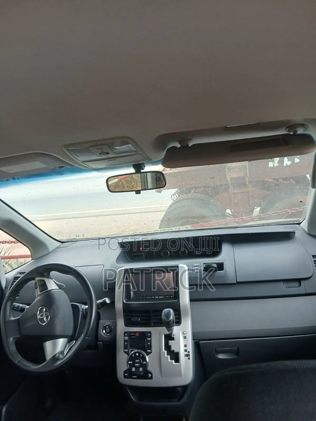 Toyota Voxy 2013 Black