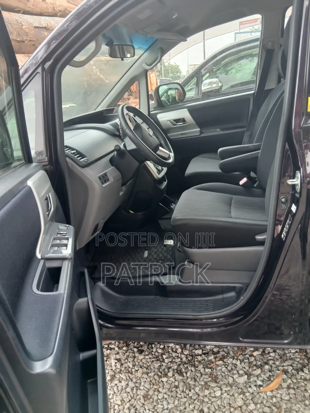 Toyota Voxy 2013 Black