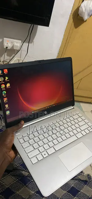Laptop HP 14S 8GB Intel SSD 256GB