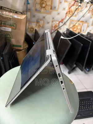 Laptop Dell Latitude 3310 2-in-1 8GB Intel Core i5 SSD 256GB