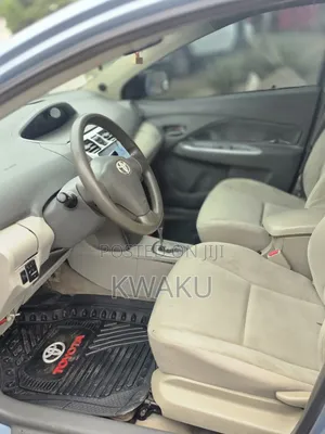Toyota Belta 2009 Blue