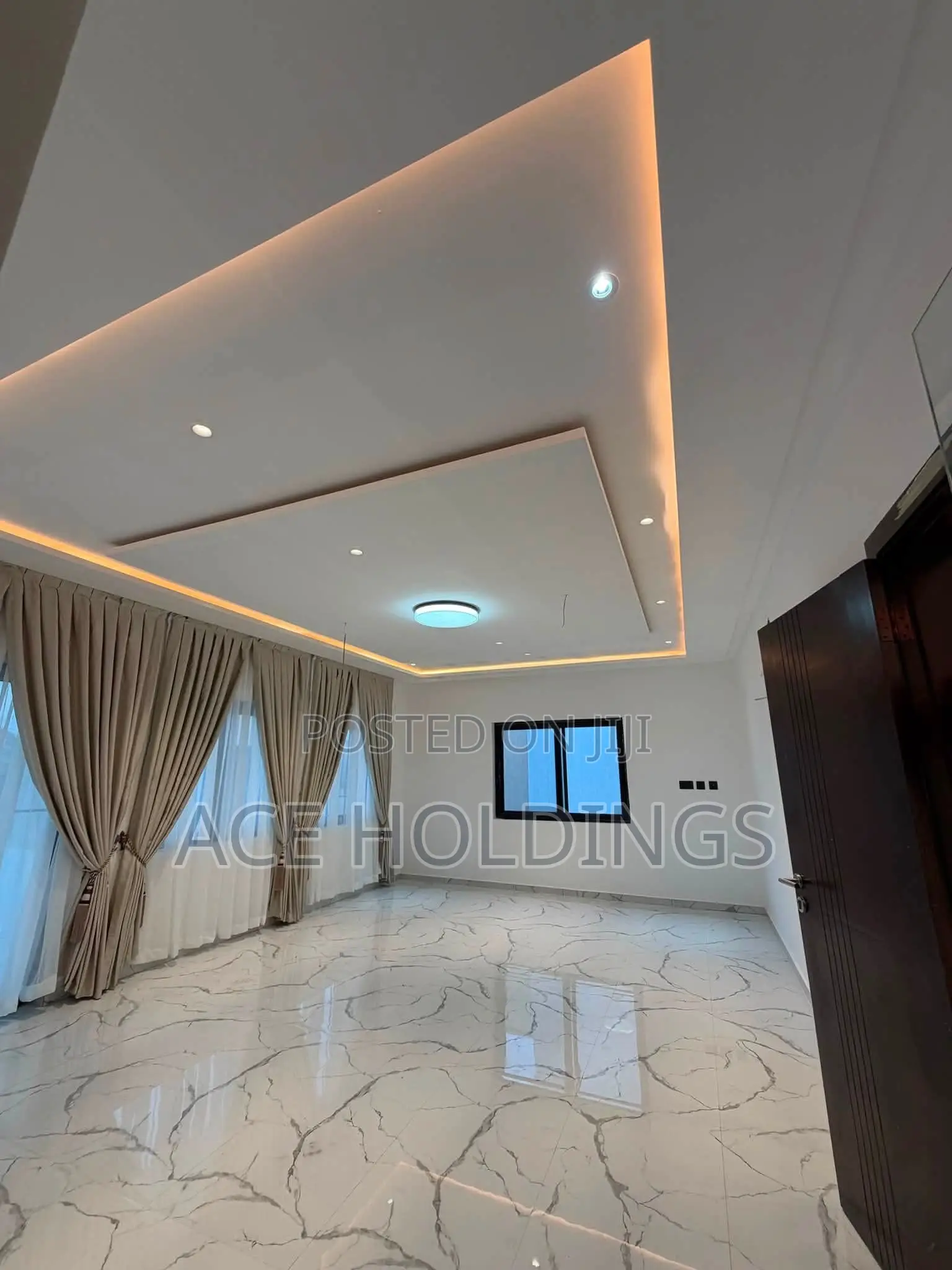 4bdrm Mansion in East Legon Hills for sale