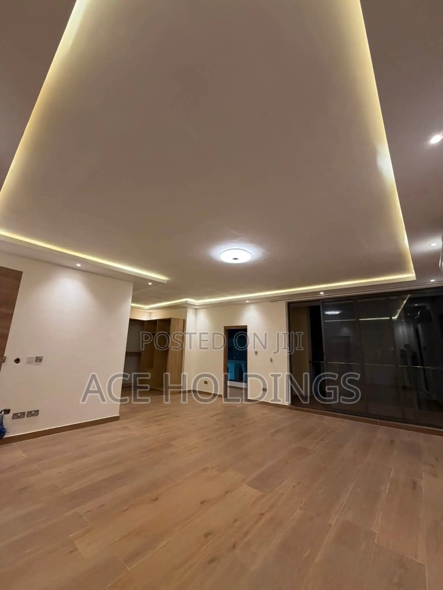 4bdrm Mansion in West Trasacco, School Junction for sale