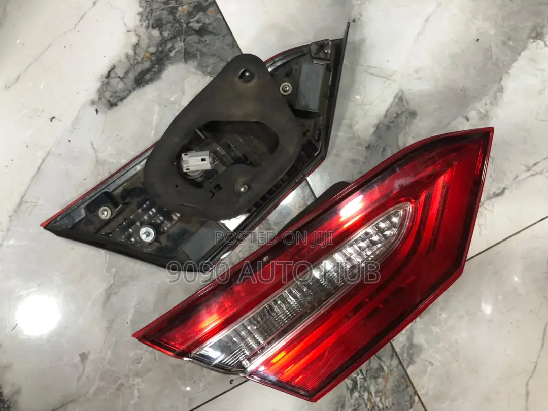 2018–2022 Toyota Camry Boot Light (Foreign Used – Premium OEM)