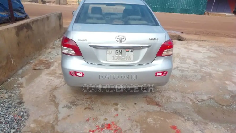 Toyota Yaris 1.5 2007 Silver