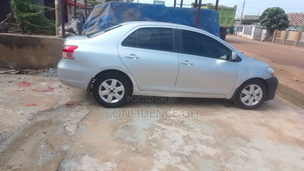 Toyota Yaris 1.5 2007 Silver