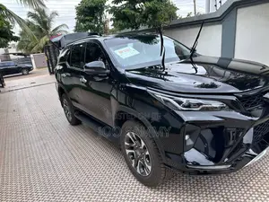 New Toyota Fortuner 2025 Black
