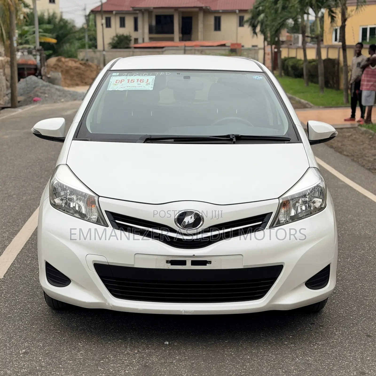 Toyota Vitz 1.3 AWD 3dr 2013 Pearl
