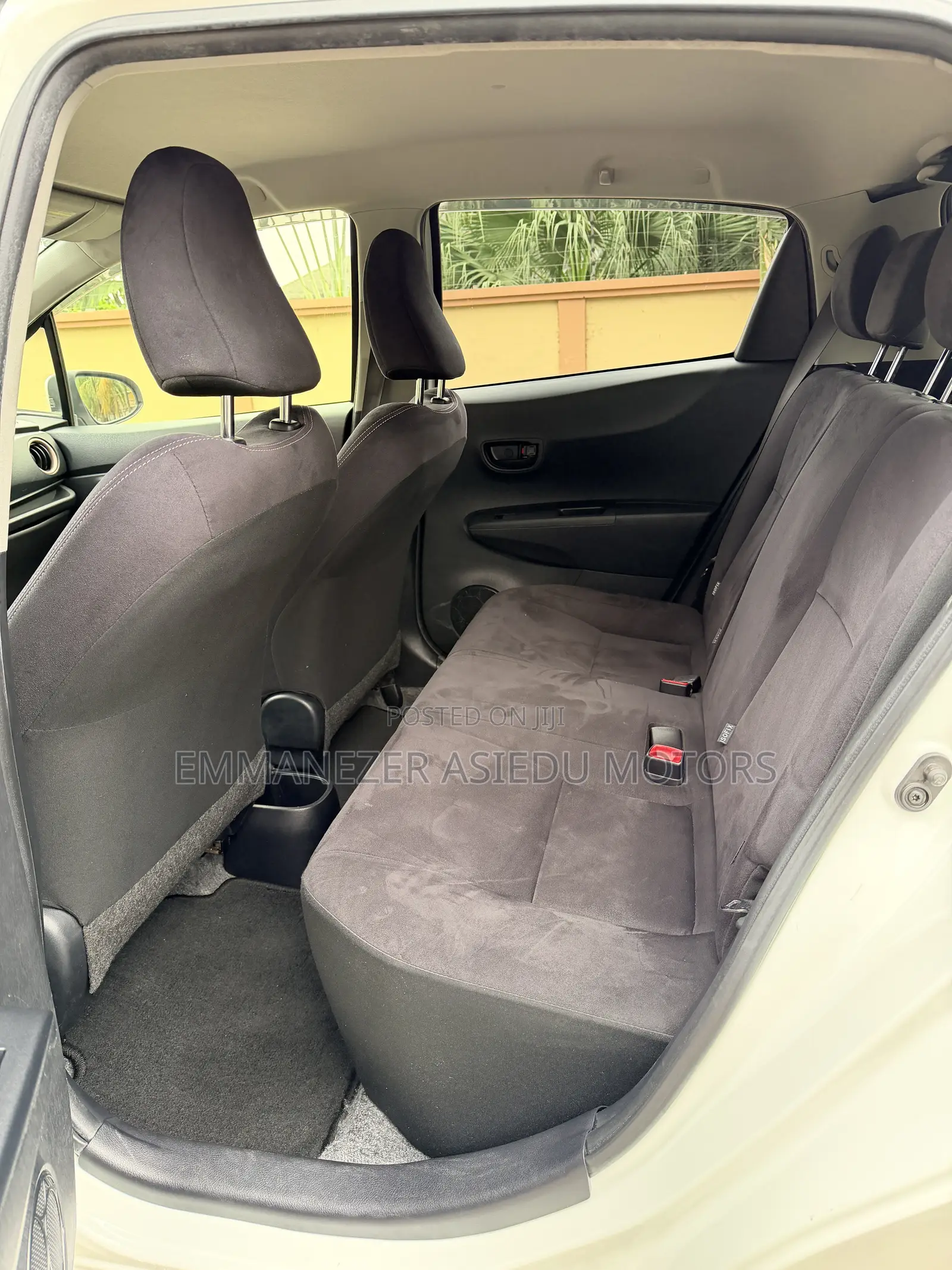 Toyota Vitz 1.3 AWD 3dr 2013 Pearl