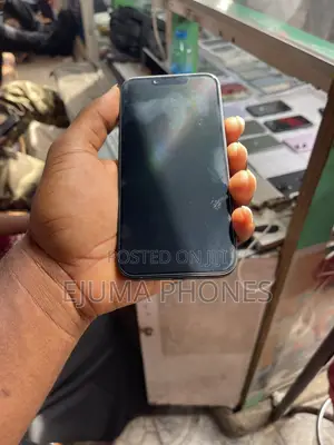 Apple iPhone 16e 128 GB Black